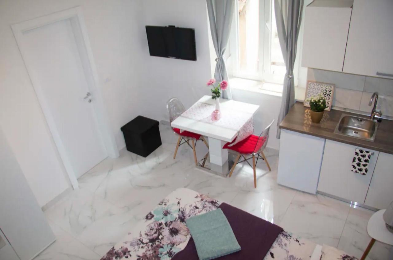 Verano Apartment / Next To Kolovare Beach Zadar Buitenkant foto